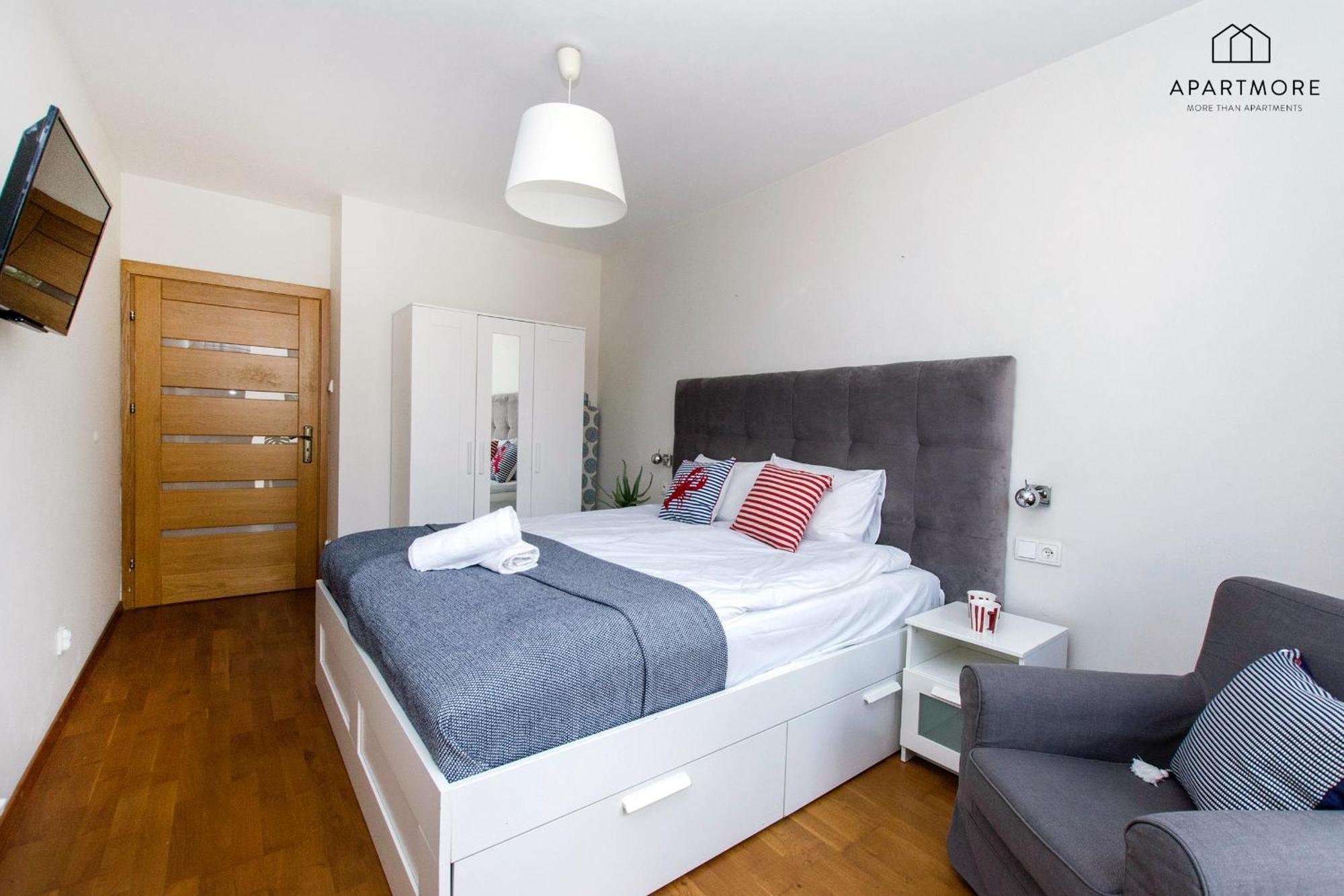 Center - Aura By Apartmore